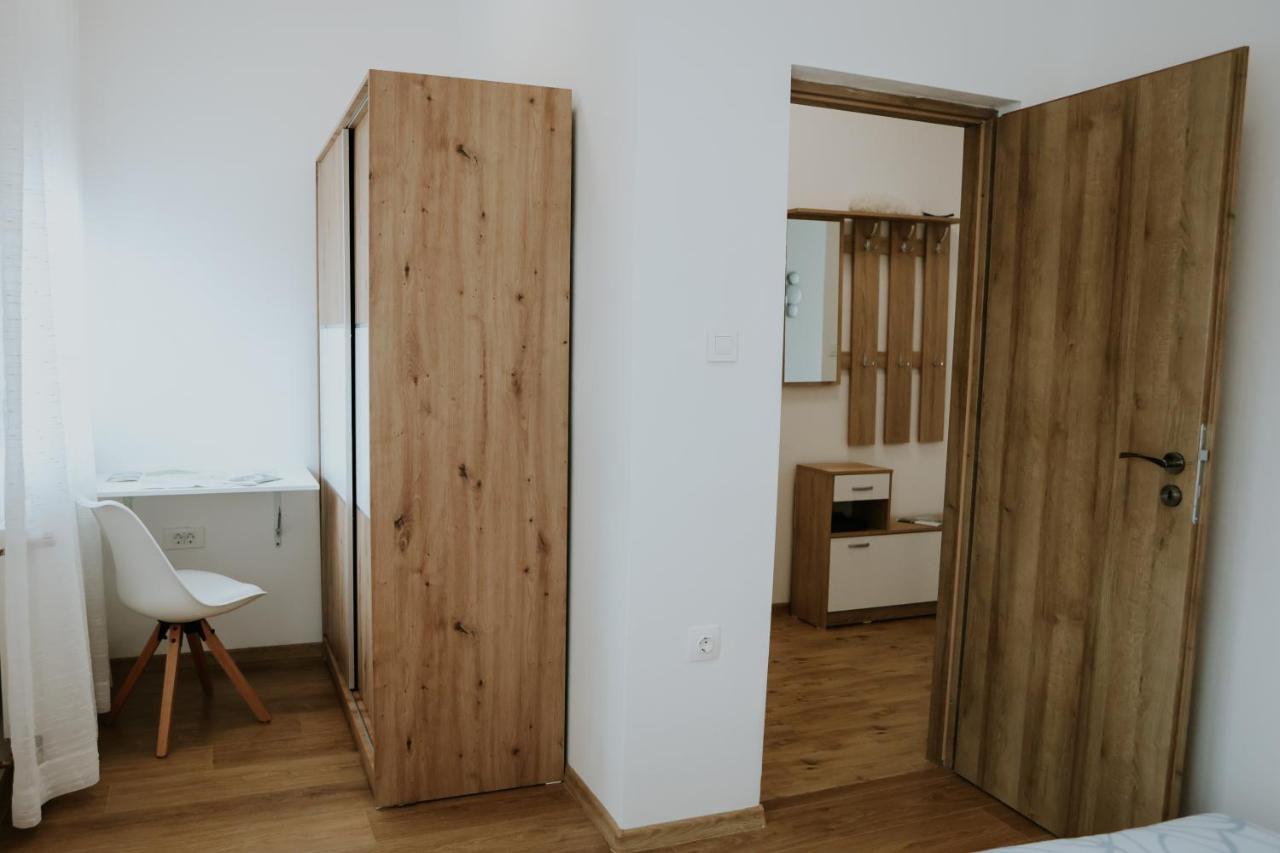 Apartman Nikola Gospić Extérieur photo
