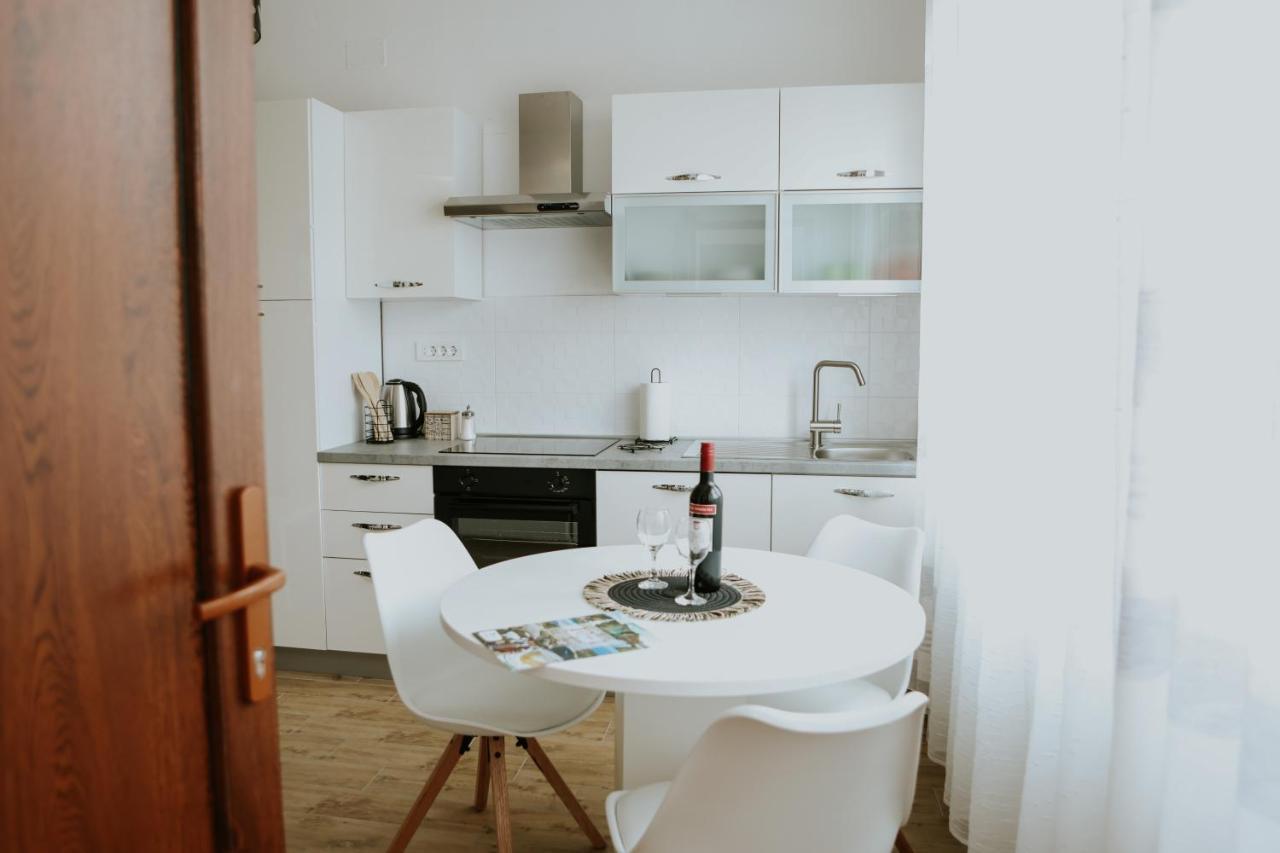 Apartman Nikola Gospić Extérieur photo
